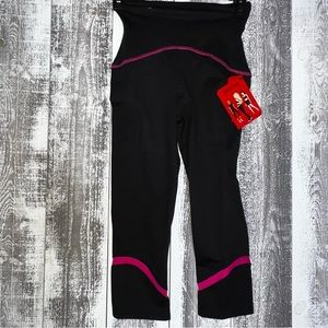 Spanx Crop Leggings Black with Pink Trim Medium brand new